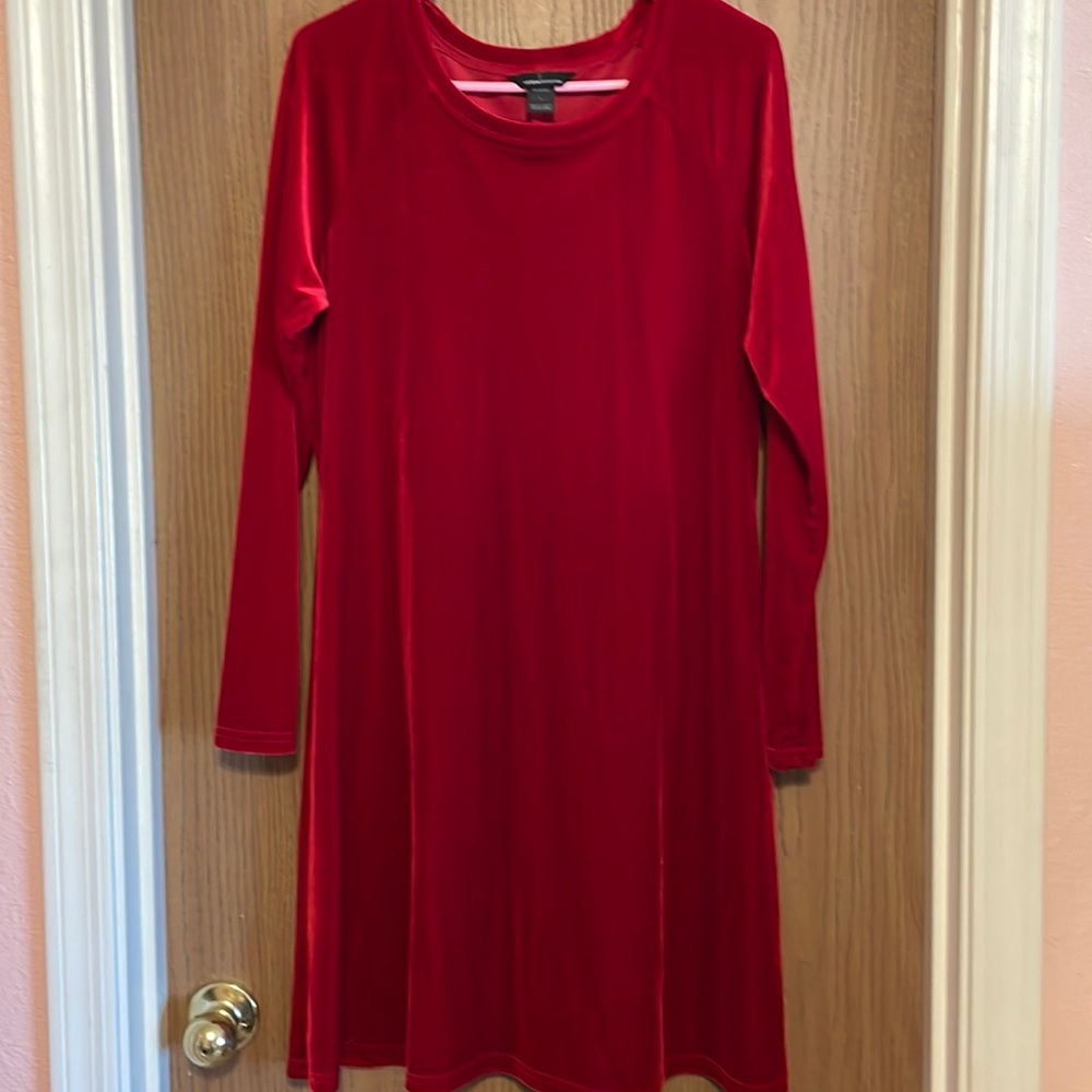 Red velvet dress size large